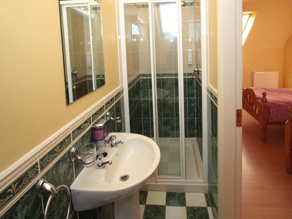 Tralee Bay Holiday Village Castlegregory Room photo